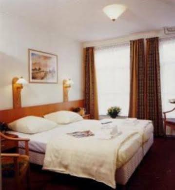 Amsterdam Hostel Uptown Luaran gambar